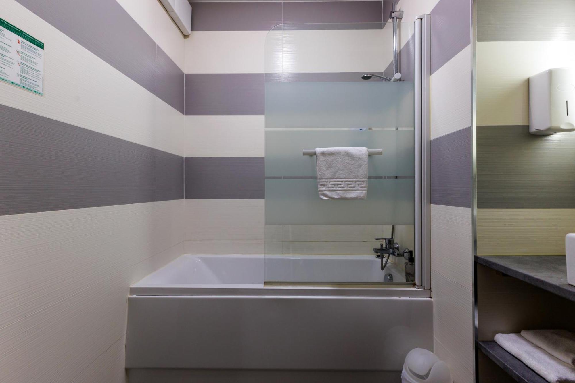Hotel Le Rochelois 3*